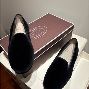 Stubbs & Wootton men’s Classic Black Velvet Flats